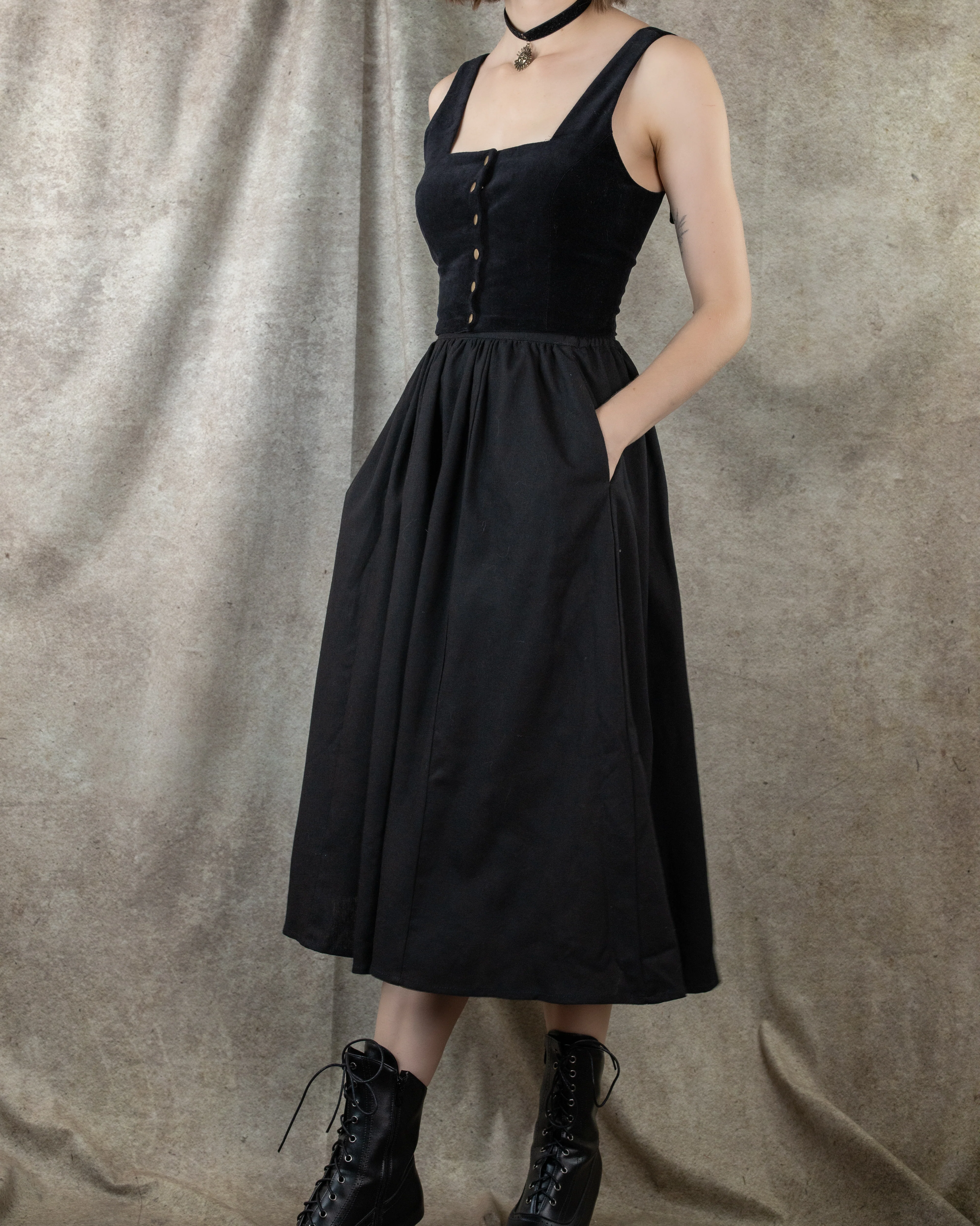 Black Linen Midi Skirt - Image 10